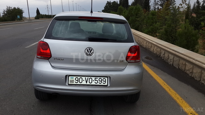 Volkswagen Polo 2010, 56,000 km - 1.4 л - Bakı
