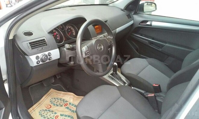 Opel Astra 2005, 97,000 km - 1.8 л - Bakı