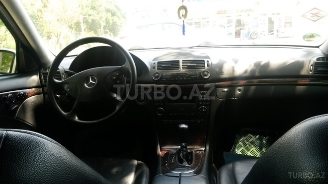 Mercedes E 220 2005, 158,000 km - 2.2 l - Bakı