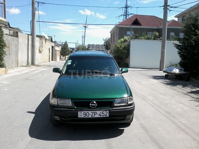 Opel Astra 1995, 230,000 km - 1.6 l - Bakı
