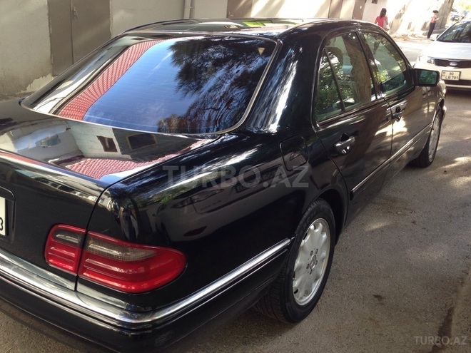 Mercedes E 320 1998, 240,000 km - 3.2 л - Bakı