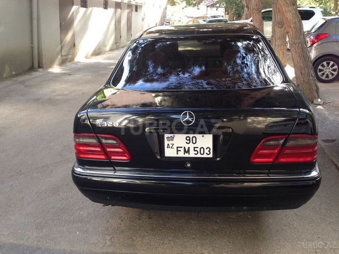 Mercedes E 320 1998, 240,000 km - 3.2 л - Bakı