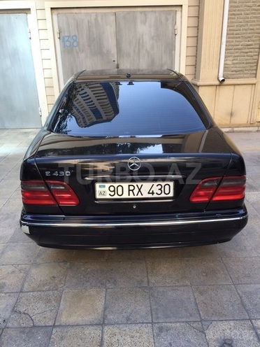 Mercedes E 430 2001, 30,000 km - 4.3 l - Bakı
