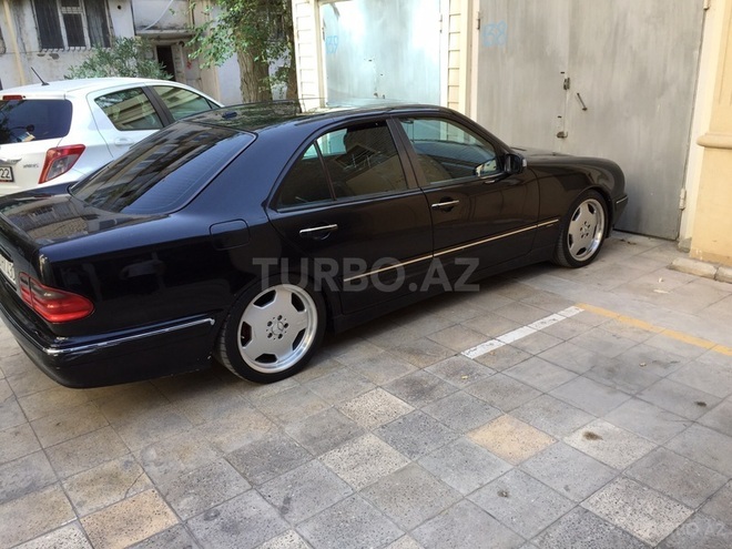 Mercedes E 430 2001, 30,000 km - 4.3 l - Bakı
