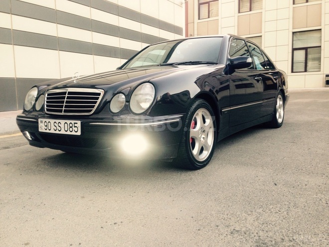 Mercedes E 240 2001, 180,000 km - 2.6 l - Bakı