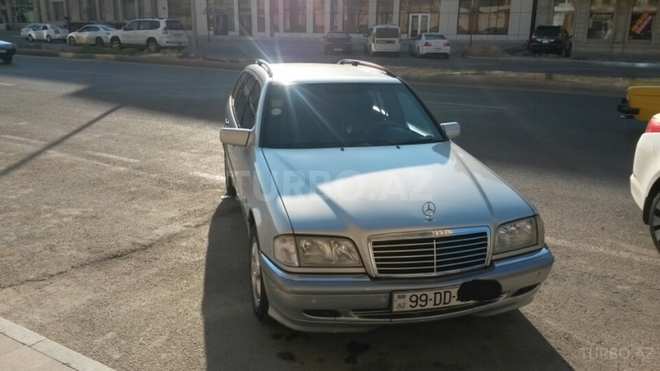 Mercedes C 200 2000, 183,029 km - 2.2 l - Bakı