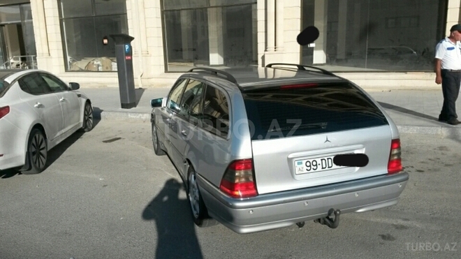 Mercedes C 200 2000, 183,029 km - 2.2 l - Bakı