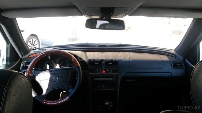 Mercedes C 200 2000, 183,029 km - 2.2 l - Bakı