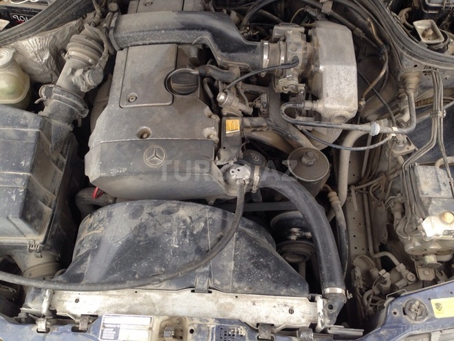Mercedes E 220 1995, 320,000 km - 2.2 л - Bakı