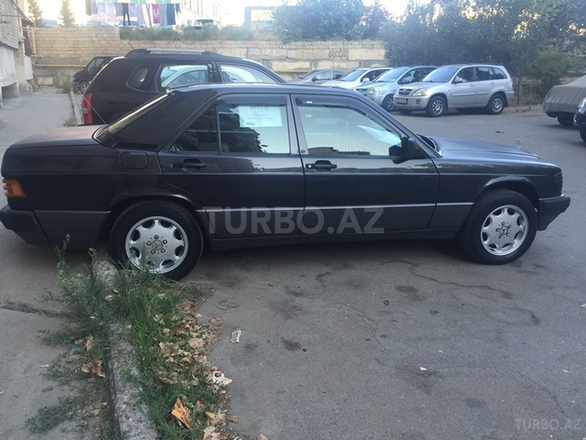Mercedes 190 1992, 240,000 km - 1.8 l - Bakı