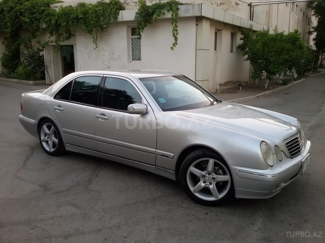 Mercedes E 240 2001, 210,000 km - 2.6 л - Bakı