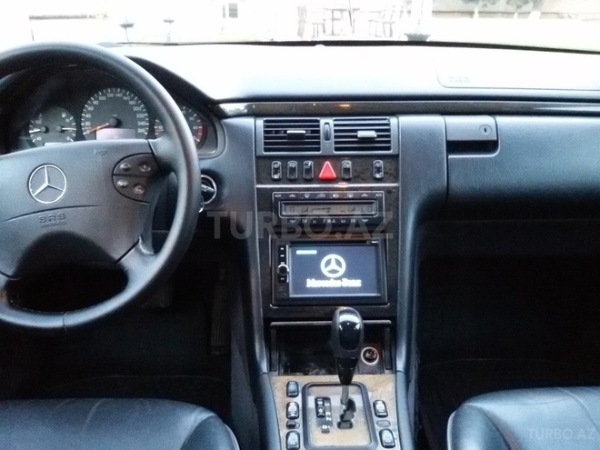 Mercedes E 240 2001, 210,000 km - 2.6 л - Bakı