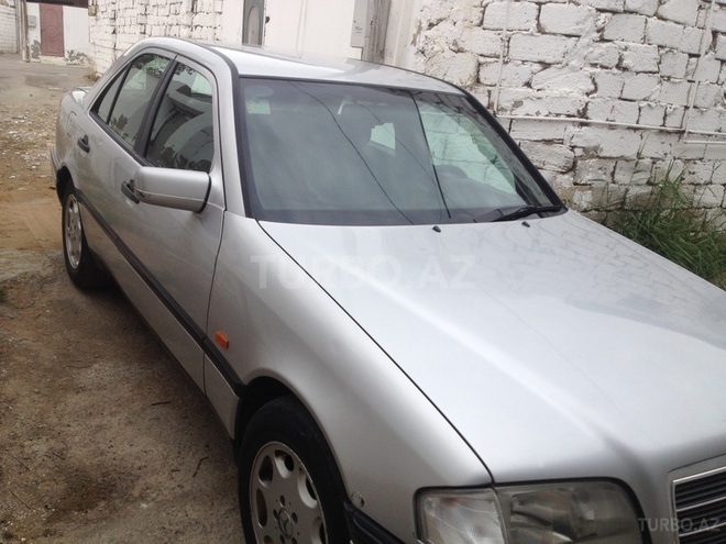 Mercedes C 180 1995, 281,000 km - 1.8 л - Bakı