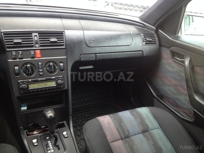 Mercedes C 180 1995, 281,000 km - 1.8 л - Bakı
