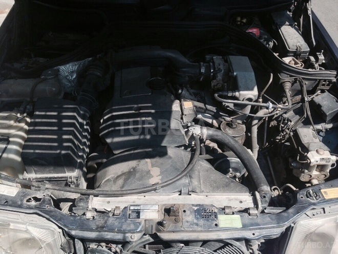 Mercedes E 220 1995, 350,000 km - 2.2 л - Bakı