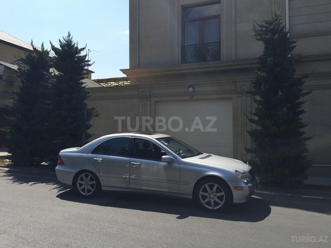 Mercedes C 230 2003, 255,000 km - 2.3 l - Bakı