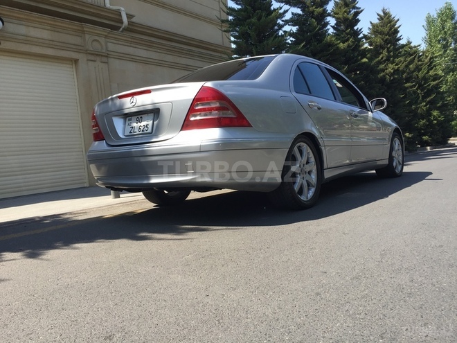Mercedes C 230 2003, 255,000 km - 2.3 l - Bakı