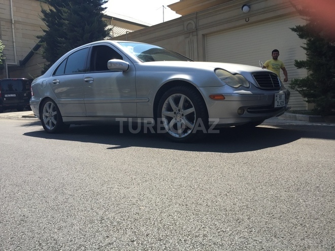 Mercedes C 230 2003, 255,000 km - 2.3 l - Bakı