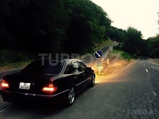 Mercedes C 230 1998, 142,000 km - 2.3 л - Bakı