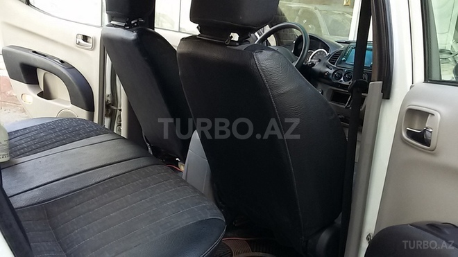 Mitsubishi L200 2011, 223,000 km - 2.5 l - Bakı