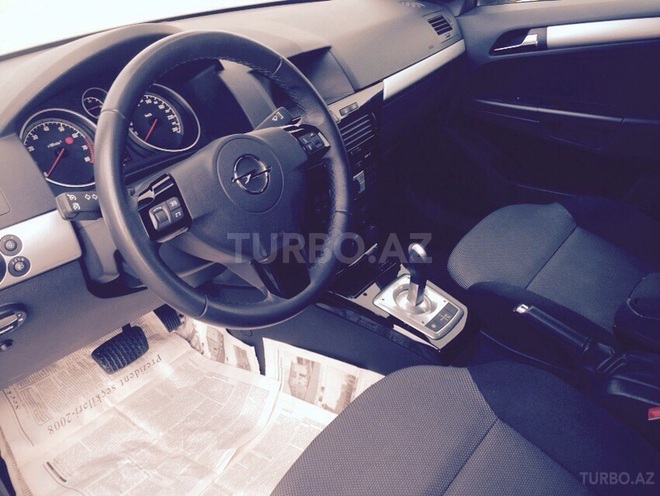 Opel Astra 2010, 98,000 km - 1.6 l - Bakı