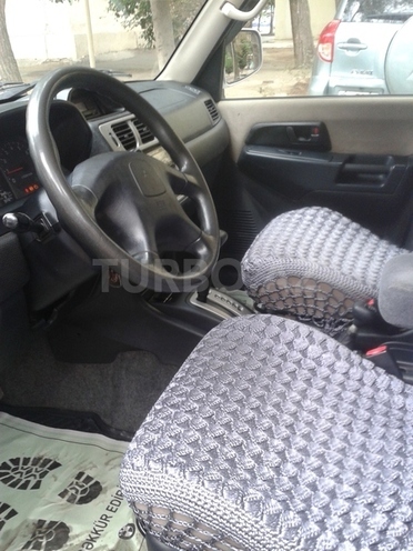 Mitsubishi Pajero io 2001, 146,000 km - 2.0 l - Bakı