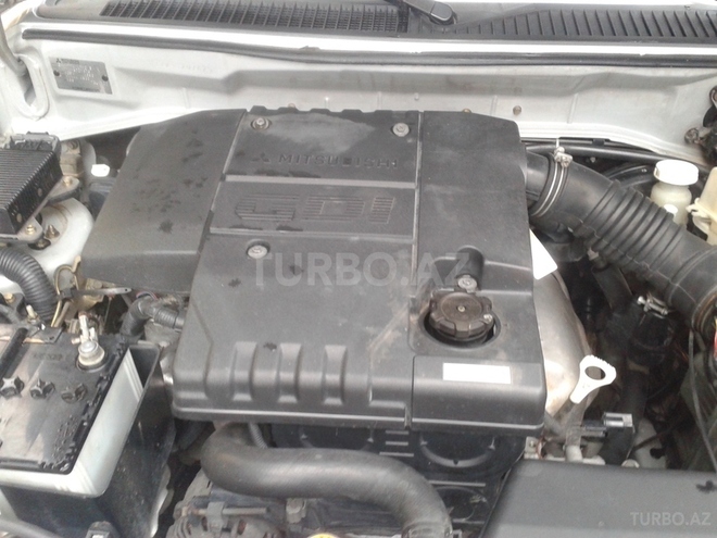 Mitsubishi Pajero io 2001, 146,000 km - 2.0 l - Bakı