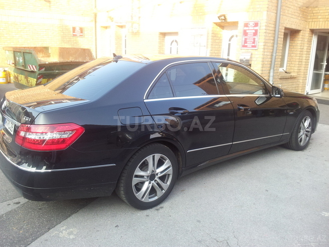 Mercedes E 200 2009, 132,000 km - 1.8 л - Bakı