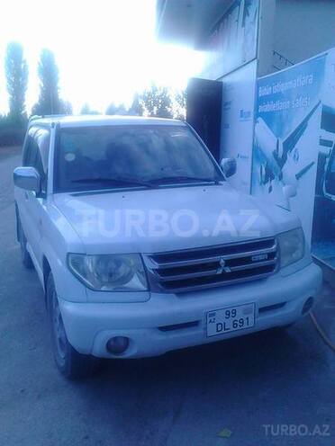Mitsubishi Pajero io 2001, 185,715 km - 2.0 l - Bakı