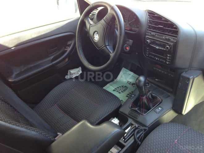 BMW 318 1995, 400,000 km - 1.8 l - Bakı