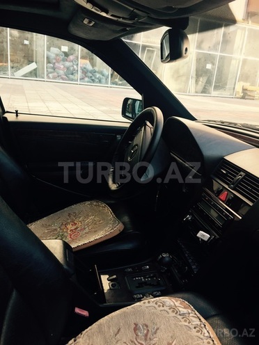 Mercedes C 230 1999, 198,000 km - 2.3 l - Bakı