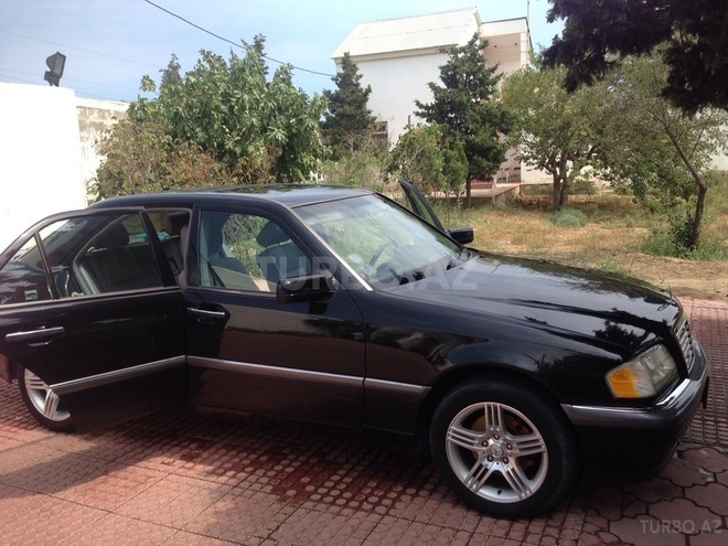 Mercedes C 230 2000, 165,000 km - 2.3 l - Bakı