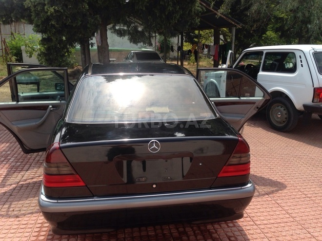 Mercedes C 230 2000, 165,000 km - 2.3 l - Bakı
