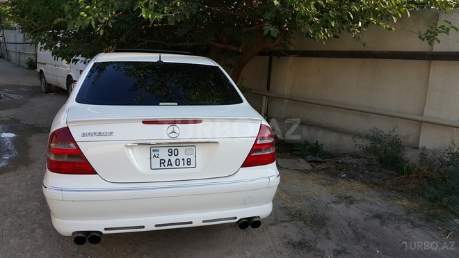 Mercedes E 320 2004, 96,000 km - 3.2 l - Bakı