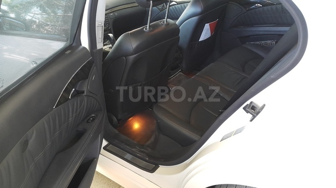 Mercedes E 320 2004, 96,000 km - 3.2 l - Bakı