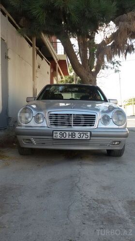Mercedes E 230 1996, 278,400 km - 2.3 l - Bakı