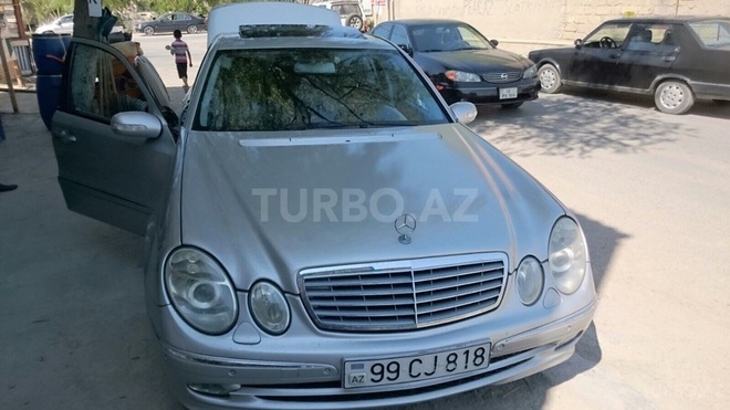 Mercedes E 270 2002, 280,000 km - 2.7 l - Bakı