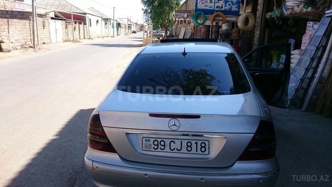 Mercedes E 270 2002, 280,000 km - 2.7 l - Bakı