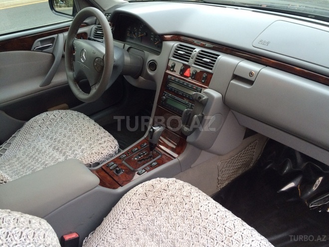 Mercedes E 240 2000, 240,000 km - 2.4 l - Bakı