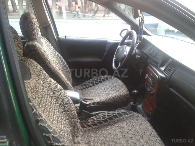 Opel Vectra 1996, 200,000 km - 2.0 l - Bakı