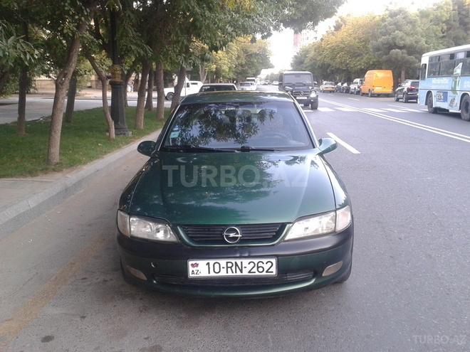 Opel Vectra 1996, 200,000 km - 2.0 l - Bakı
