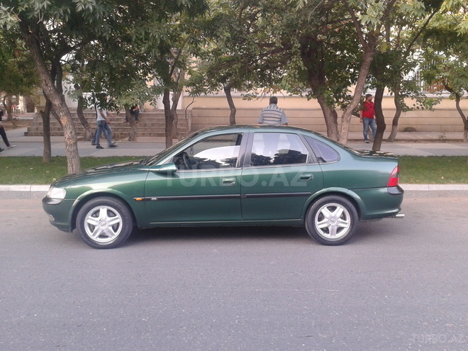 Opel Vectra 1996, 200,000 km - 2.0 l - Bakı
