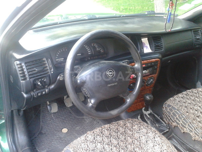 Opel Vectra 1996, 200,000 km - 2.0 l - Bakı