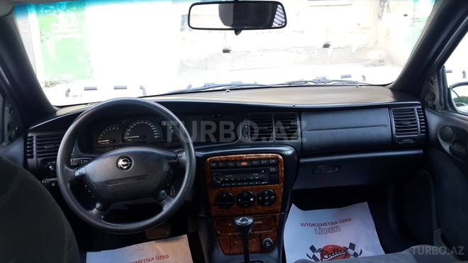 Opel Vectra 1997, 213,000 km - 2.0 l - Bakı