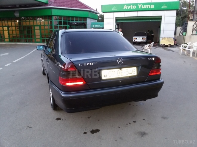 Mercedes C 220 1999, 210,000 km - 2.2 л - Bakı