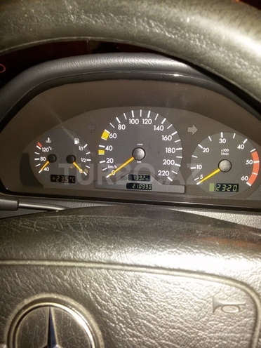 Mercedes C 220 1999, 210,000 km - 2.2 л - Bakı