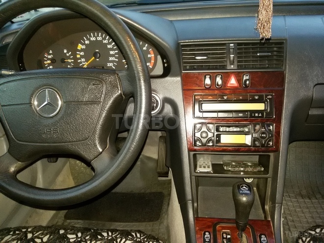 Mercedes C 220 1999, 210,000 km - 2.2 л - Bakı