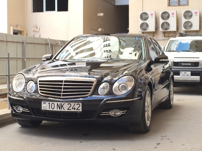 Mercedes E 280 2006, 134,000 km - 3.0 l - Bakı