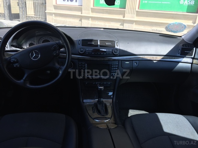 Mercedes E 280 2006, 134,000 km - 3.0 l - Bakı