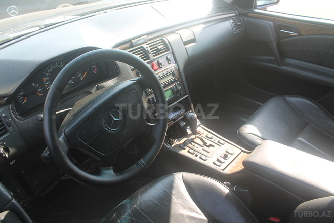 Mercedes E 280 1998, 317,000 km - 2.8 l - Bakı